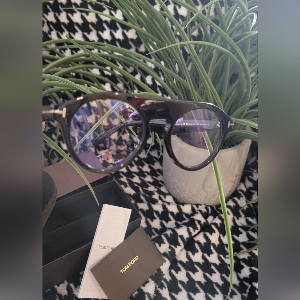 Tom Ford Unisex Glasses - Picture 12 of 13